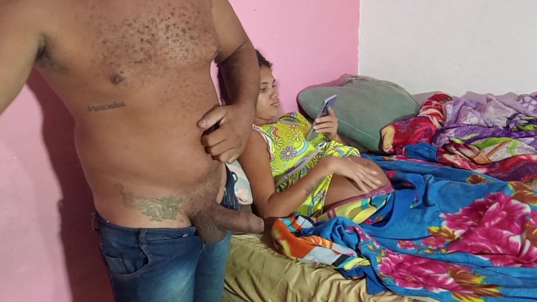 LeoOgro: Un beau-père excité adore sa belle-fille enceinte
