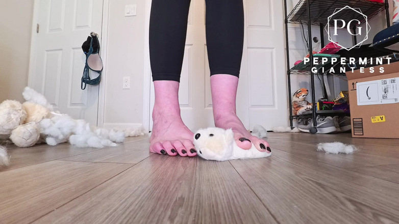 Peppermint Giantess: 67 Große Riesin, barfuß, plushie crush: Größe 16 Zehen reißen auf &amp;...