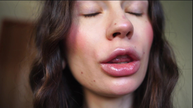 Rarible Diamond: Capas de lipgloss rosa