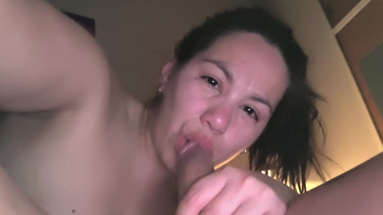 Meretblack: Cổ họng sâu với nước dãi và nước mắt POV