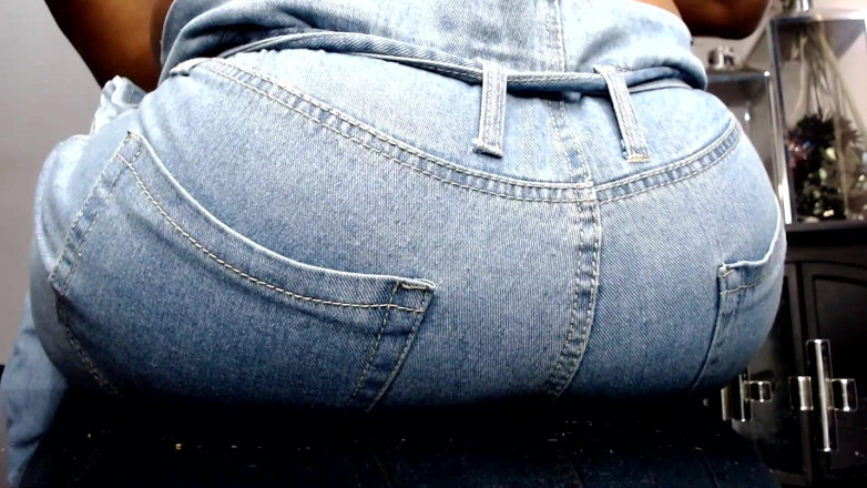Maeling: Ouders geruïneerd in spijkerbroek kont-fyxiatie met gigantische kont Onwetende
