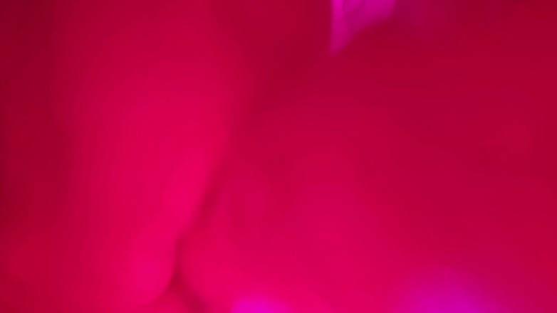 byalessa: Trans lambendo uma bunda quente