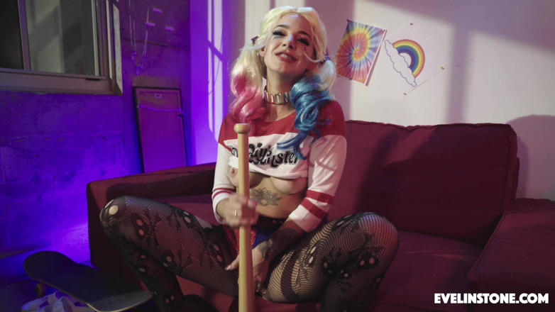 Evelin Stone: Harley Quinn - culona instrucciones de paja