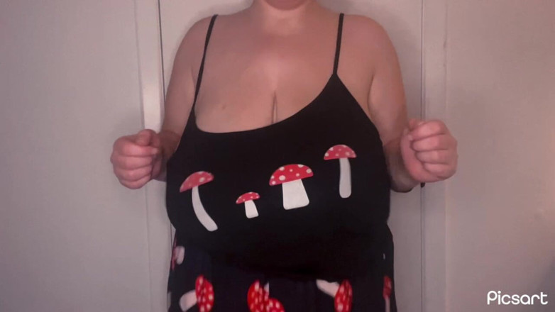 Mushroombitchx: Tette che rimbalzano e jumping jack 2