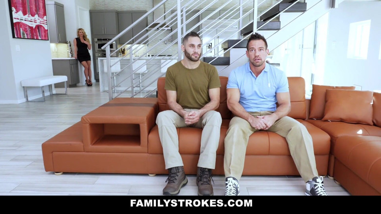 Family Strokes: Армійський хлопець ділиться пиздою мачухи на День подяки