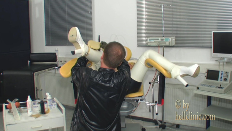 Rubber & Clinic Studio - 1ATOYS: Bizarre testspiele komplett in gummi