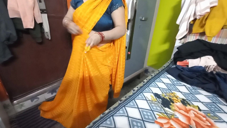 Manjushukla: Kakak ipar india yang cantik banget dengan kain sosis warna...