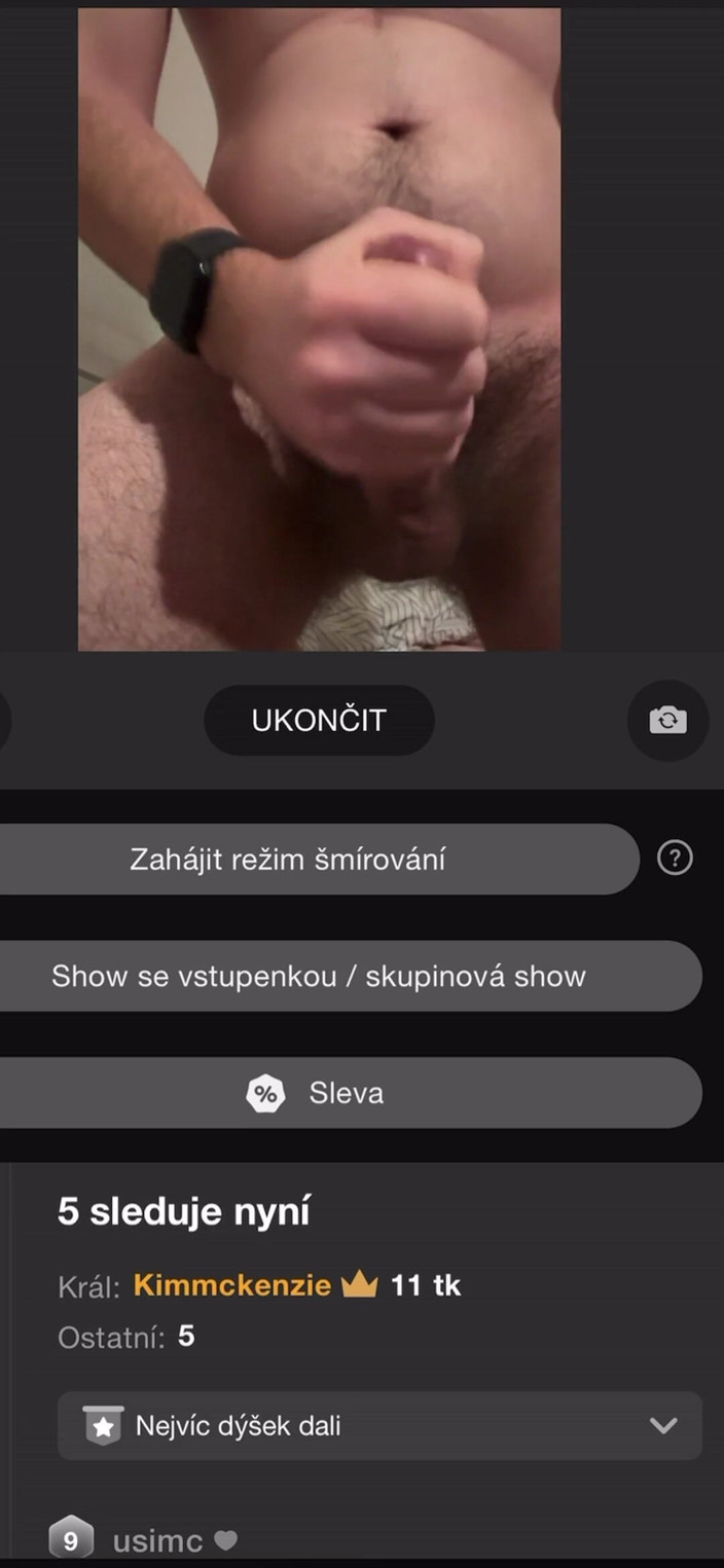 Peter The sex guy: Aku lagi asik masturbasi dan muncrat banyak banget di streaming...
