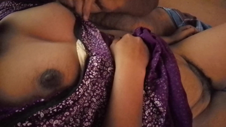 Skydreem1104: Indiana menina do interior recebe seus peitos massageados por seu...