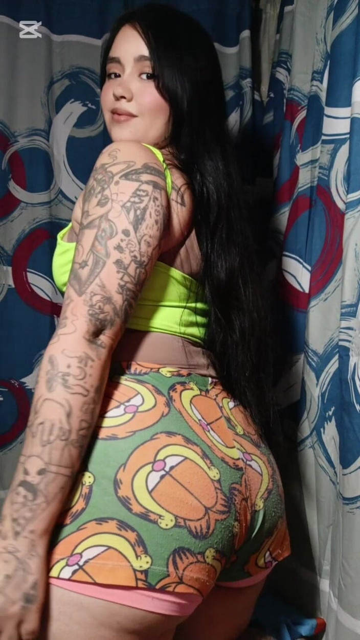 Dalyla: Cewek semok latina hailey rose lagi asik