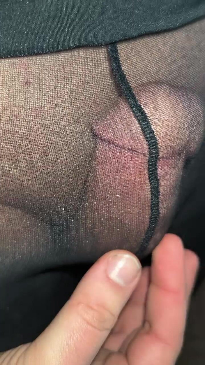 PantyhoseJuicyCummer: Ich Stahl Schwarze, Glänzende Strumpfhosen Von Der Mama Meiner Freundin...
