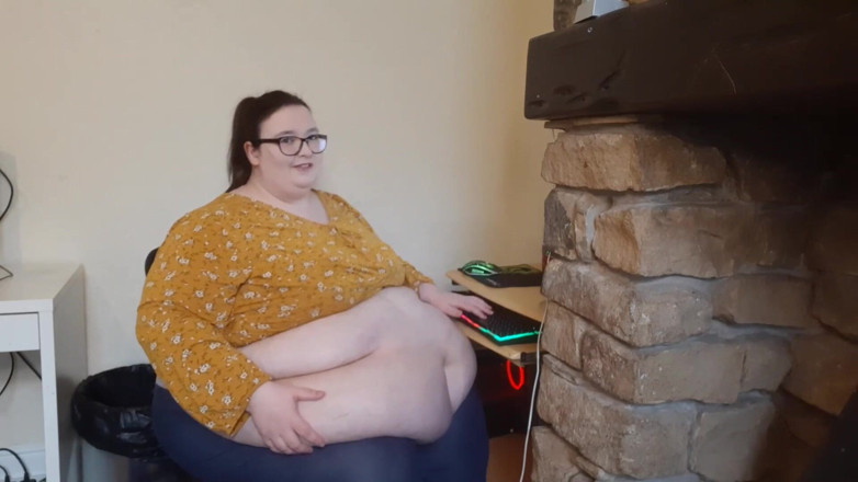 SSBBWLadyBrads: Gadis paling gemuk di tempat kerja - perjuangan