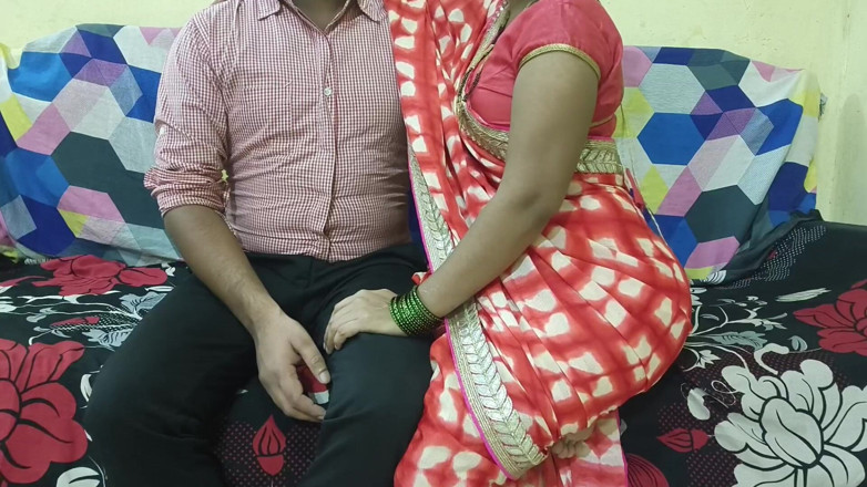 Mumbai Ashu: 德西 Bhsbhi 纱丽与 devar 发生性关系