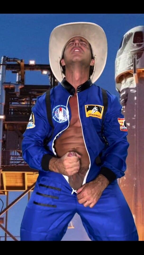 Reese Rideout: Space Suit Jack off
