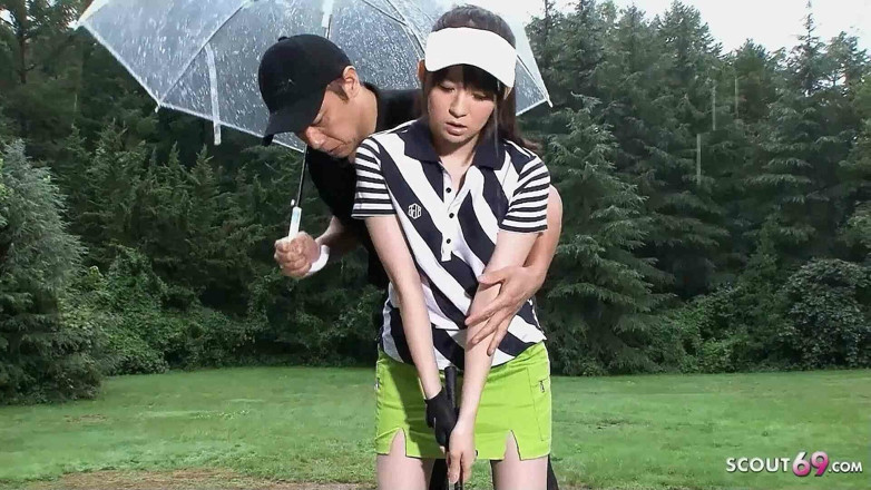 Asian porn collection: Schattige Japanse tiener praat om te spuiten en creampie te...