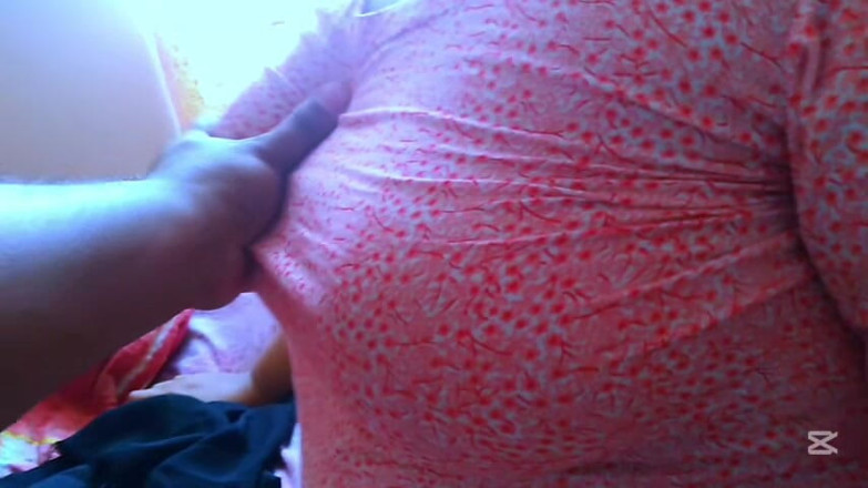 Aria Mia: Desi s velkými prsy sexy 18letá vysokoškolačka z ulice přinesla domů...