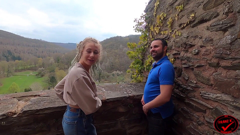German Fuck Girls: Public! Risky Blowjob on a Trip to the Castle!