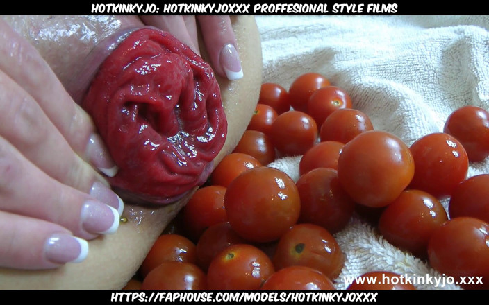 Hotkinkyjo: Hotkinkyjoxxx proffesional style films: Prolapso anal de Hotkinkyjo y juego vegetal con tomates pequeños,...