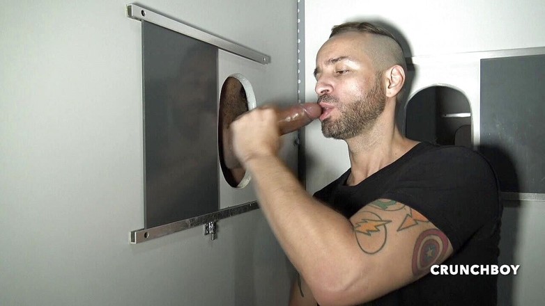 Viktor ROM by Crunchboy: Viktor rom dvara randi ki glori hols men bina kandom...