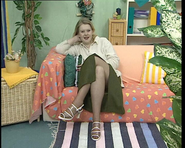 YOUR FIRST PORN: Mollige Julia Wichst Sich Zweimal Gluecklich - Baculatá Julia Šťastně si dvakrát...