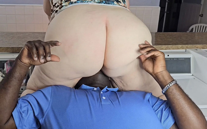 Jamdown26 Big Fat Ass BBW SSBBW Porn: Тренер з гольфу запропонував мене тренувати, але замість цього з'їсти мою велику жирну пизду
