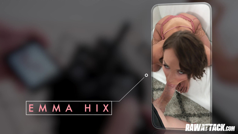 Raw Attack: Emma Hix在分体第一人称视角中被两次内射