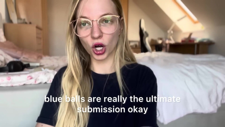 Goddess_Bella_Rae: Blå bollar