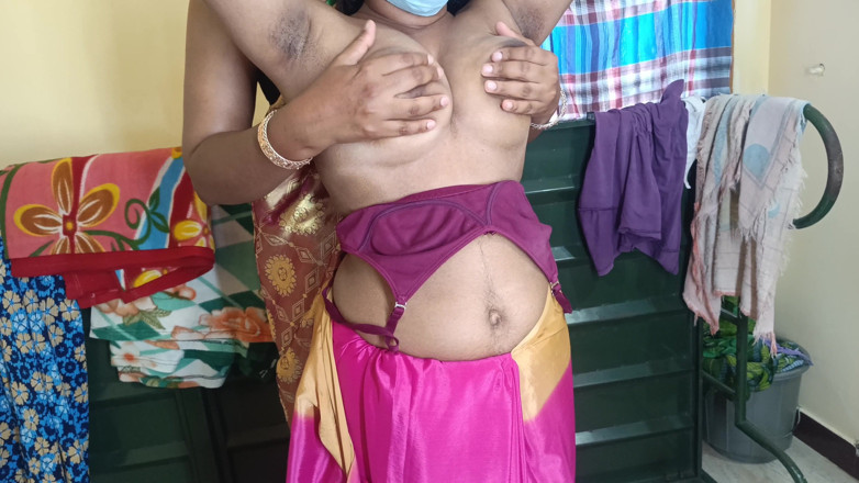 Pushpa studio: Lesbian hot lagi mesra-mesraan 2