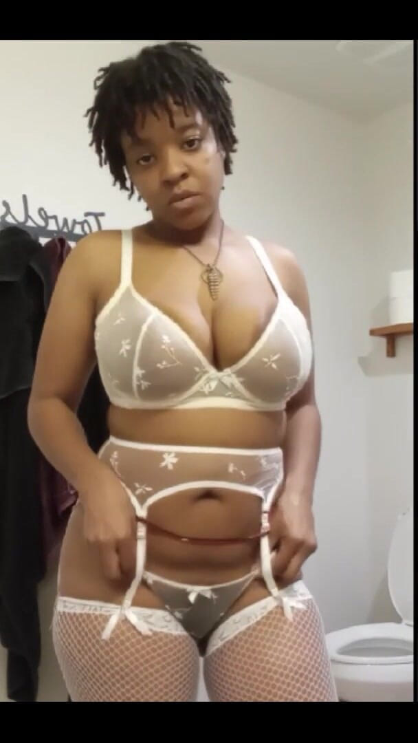 Missus E: Bulan madu diatur dari savage x fenty
