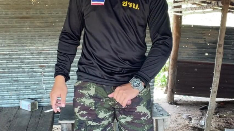 Hiroshi_cr: Thai pepek miang melancap &amp; pancutan mani di tempat kerja