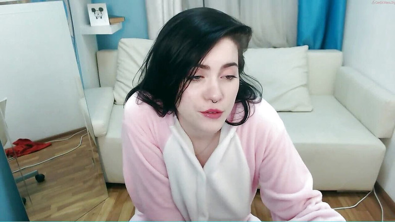 Stacy Moon: Hot Webcam Teen Fingers Her Tight Asshole