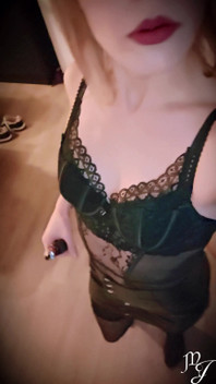 Body & Garter Belt: This View Will Drop You to Your Knees - Mistress Julia