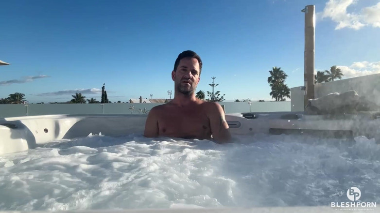 bleshporn: Hora de piscina mostrar desnudez
