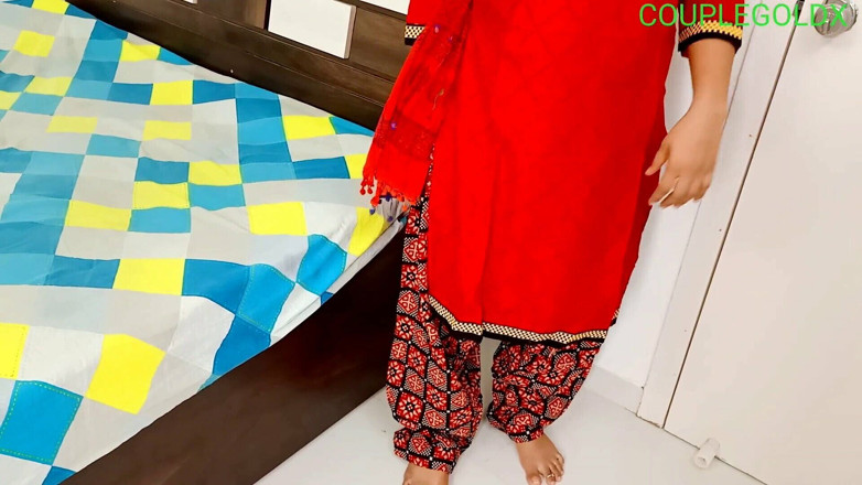 Sexy Komal: Komal Ji, This Pussy Needs Two Lands and One Carrot...