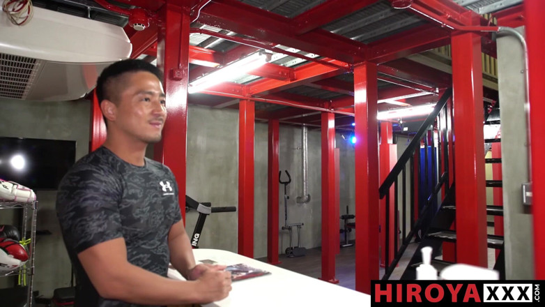 HiroyaXXX: Fit Hiroya Gives Kosuke a Deep Fuck During Work Out...