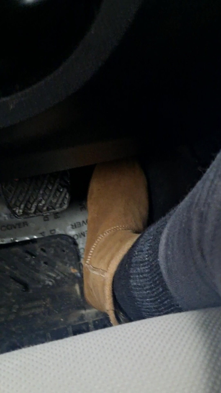 Naughty alchemy: Jazda butem Ugg