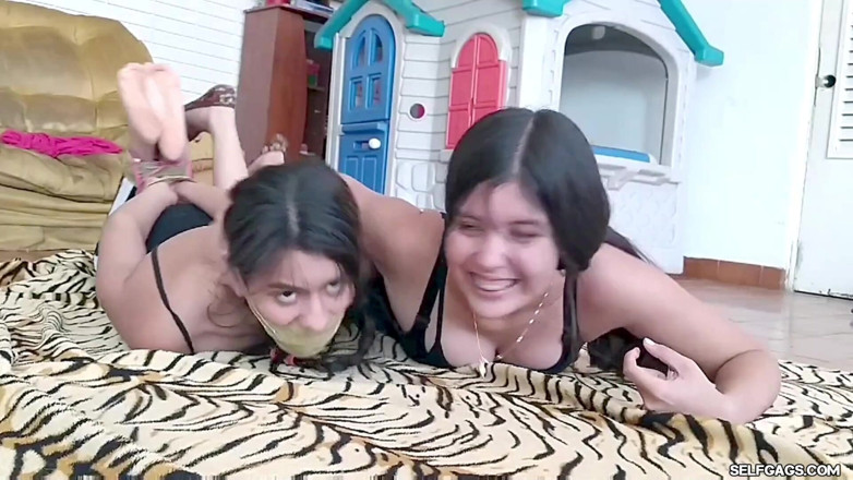 Selfgags Latina Bondage: Il cattivo amico