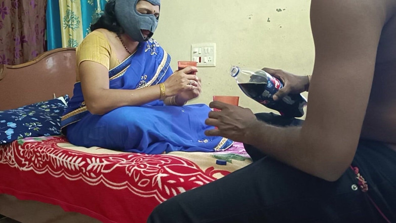 Decent couples: Momenti privati di romanticismo marito e moglie con telugu