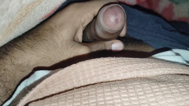 Xxxboyengi: Gorąca Deshi College boy masturbacja pod kocem