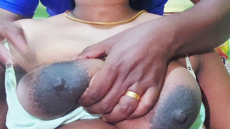 Desi Mohini: Un demi-frère couche avec sa demi-sœur dans la chambre