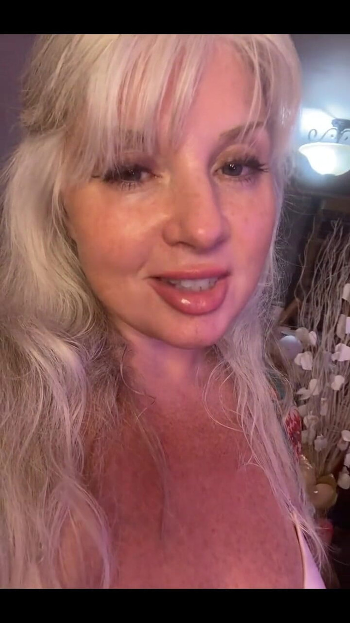 PaintedRose Taboo Femdom Fetish MILF: 제안과 그 다음날의 비하인드 스토리