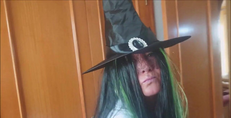 Natalie K: Короткий клип за кулисами, когда я примеряю мои костюмы на Хэллоуин