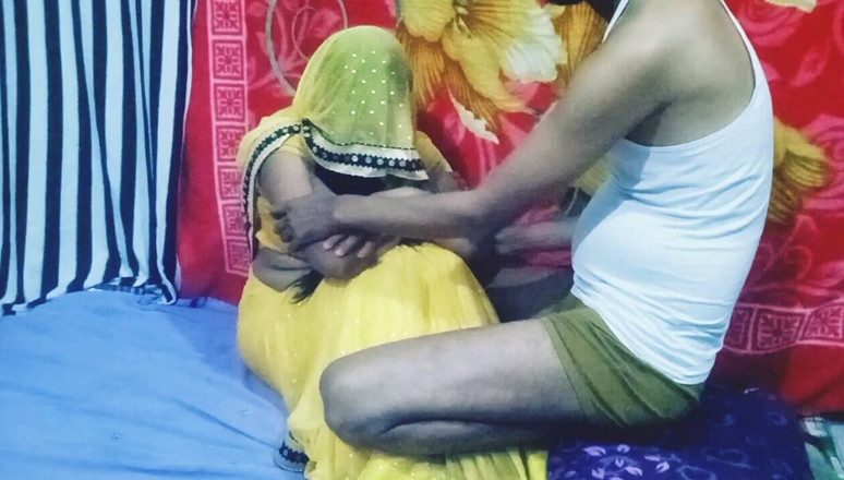 BendableFog5: hot deshi bhaabhi ke saath suhaag raat manaaya aur choda