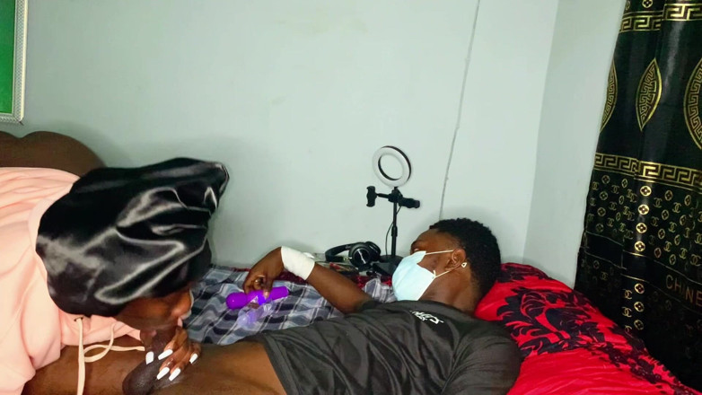 Nastyherrishome: Un mari coquin se fait bouffer le cul par sa...