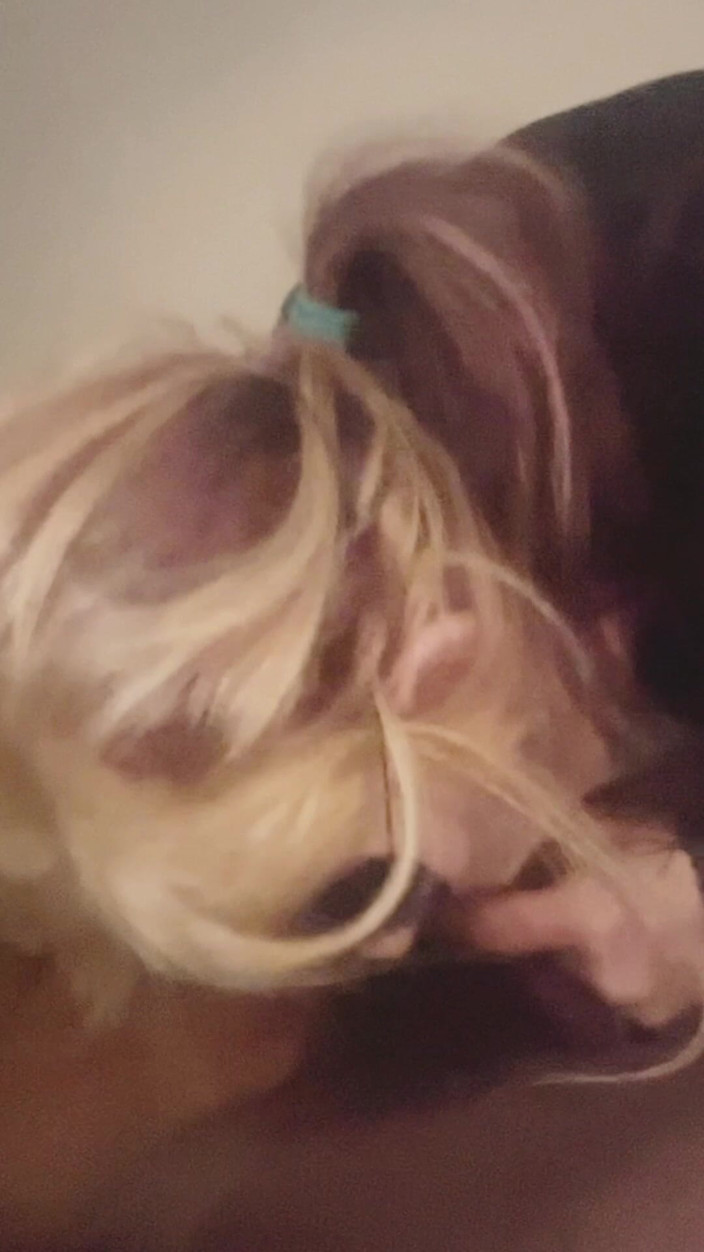 Thekookiejar: Maddi fa un massaggio e gioca con la figa per...
