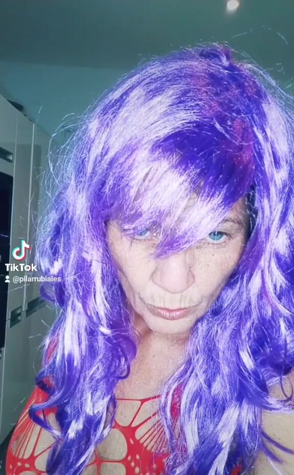 Sensualpolestar: Sensualpolestar rambut berwarna