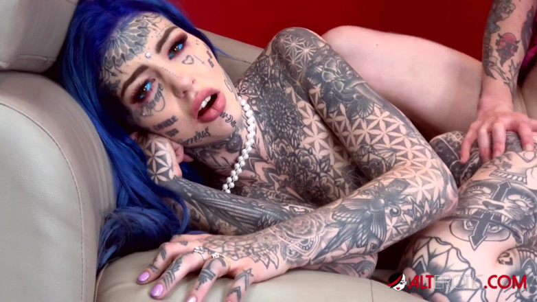 Alt Erotic: Drachenmädchen amber luke wird vom regisseur gefickt