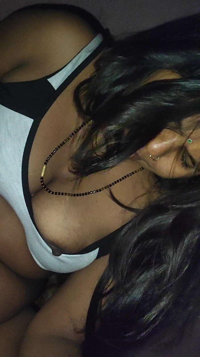 Pyaasibhabhi1: Sexe avec mon copain en s’amusant