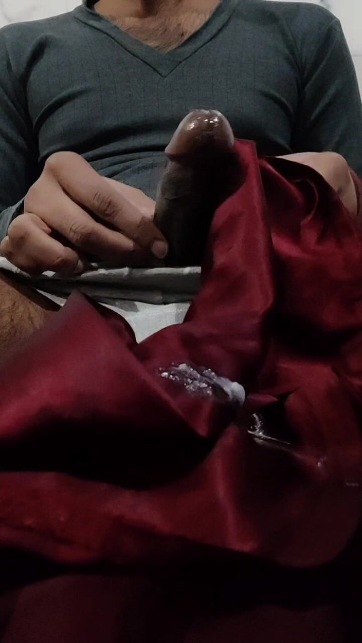 Satin And Silky: Satin seiden-handjob Porno - schwanz mit kastanien-seidigem anzug der krankenschwester (27)