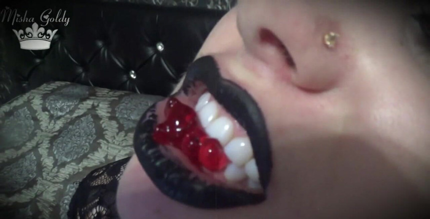 Goddess Misha Goldy: Můj nový fetiš rtěnky a video: 5 kolorů pro moje rty...